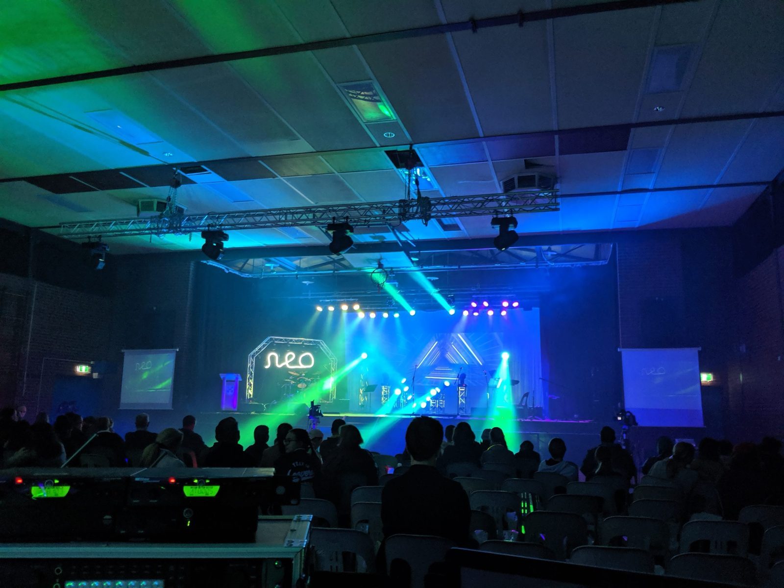 School showcase AV hire Perth, sound and lighting for multi-act performing arts night